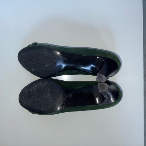 Lauren Ralph Lauren Women’s Bottle Green Suede Heels Buckle Size 9 B - Picture 4 of 5